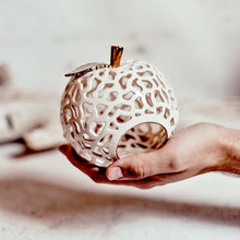 Įkelti vaizdą į galerijos rodinį, Vestuvių žvakidė dovana dekoras balandis love meilė auksas personalizuota cake topper figūrėlė gimtadienis kalėdos nauji metai dovana keramika molis namų dekoras dariaus keramika
