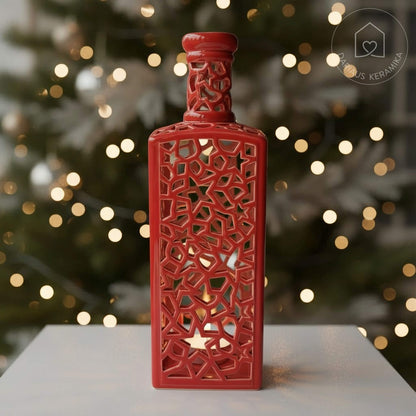 Ažūrinė rankų darbo keraminė žvakidė butelio formos interjerui