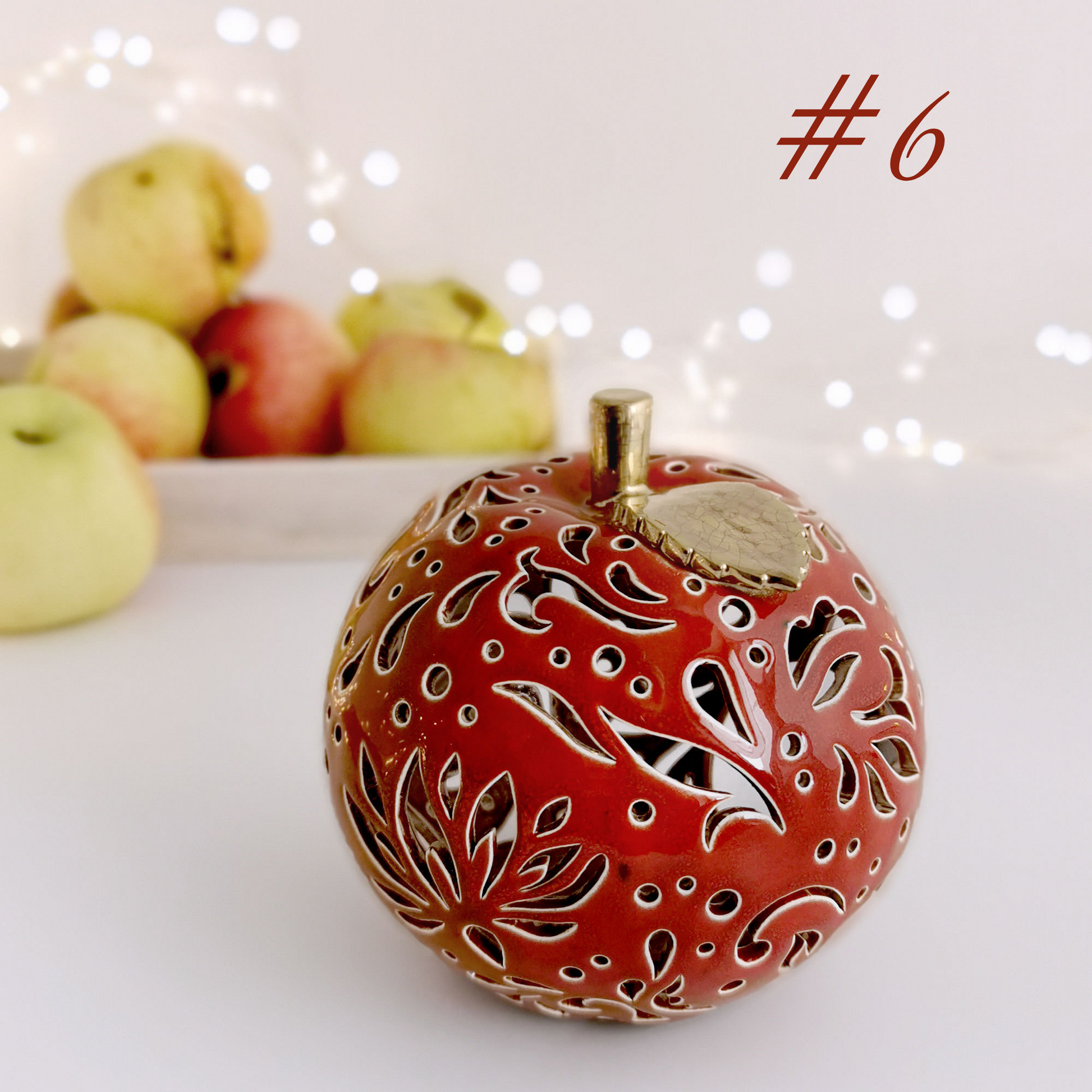 Šeimos židinys žvakidė obuoliukas paauksuotu lapeliu puiki vestuvių dovana jauniesiems arba kaip namų dekoro elementas.