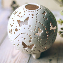 Įkelti vaizdą į galerijos rodinį, žvakidė drugeliai gimtadienis kalėdos nauji metai vestuvės dovana keramika molis šeimos židinys dariaus keramika
